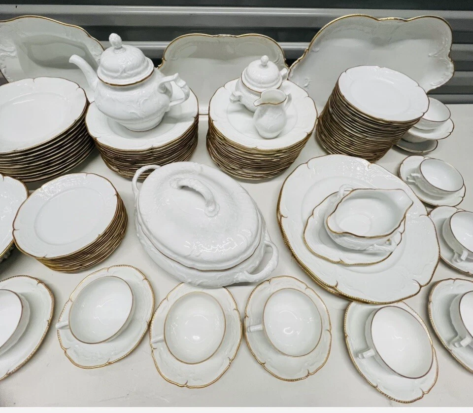 JUEGO DE VAJILLA ROSENTHAL 'SANSSOUGI' SIGLO XX BLANCO Y ORO 24K - 112 PIEZAS Foto 2 de 4