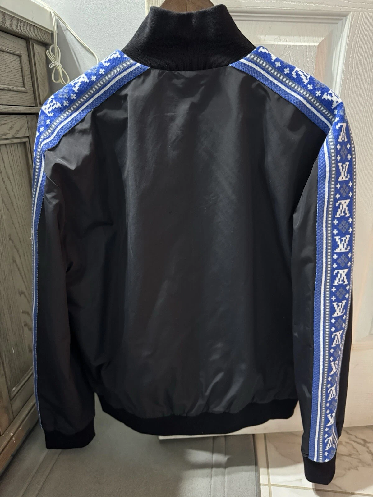 LOUIS VUITTON（LV） Tuta da ginnastica LV Fair Isle a righe in nylon indossata una volta