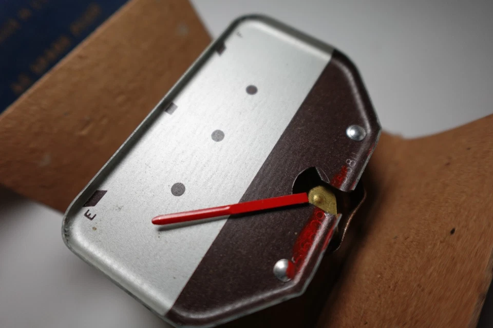 1946 1947 OLDSMOBILE SERIES 66 76 78 98 FUEL GAUGE OLDS 88 PROJECT CUSTOM SLED - Image 2 of 4