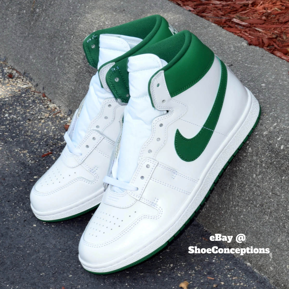 Pine green nike clearance shoes
