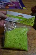 LIME GREEN PEBBLES / GALETS DECORATIVE ACCENTS NET WEIGHT 1.1 LBS 500 g