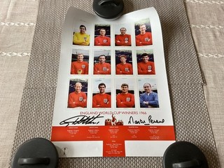England World Cup 1966 Team signed Geoff Hurst & MartinPeters genuine excellent
