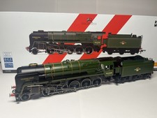 Hornby R3988 Class 9F 2-10-0 92220 "Evening Star" in BR green with late crest