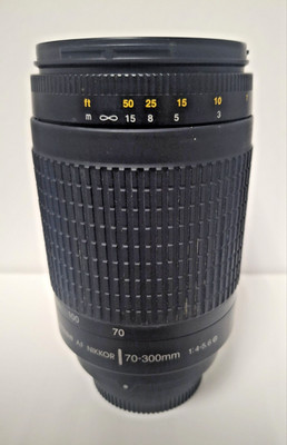 Nikon AF NIKKOR 70-300mm f/4-5.6G Telephoto Zoom Lens for DSLR Japan Made