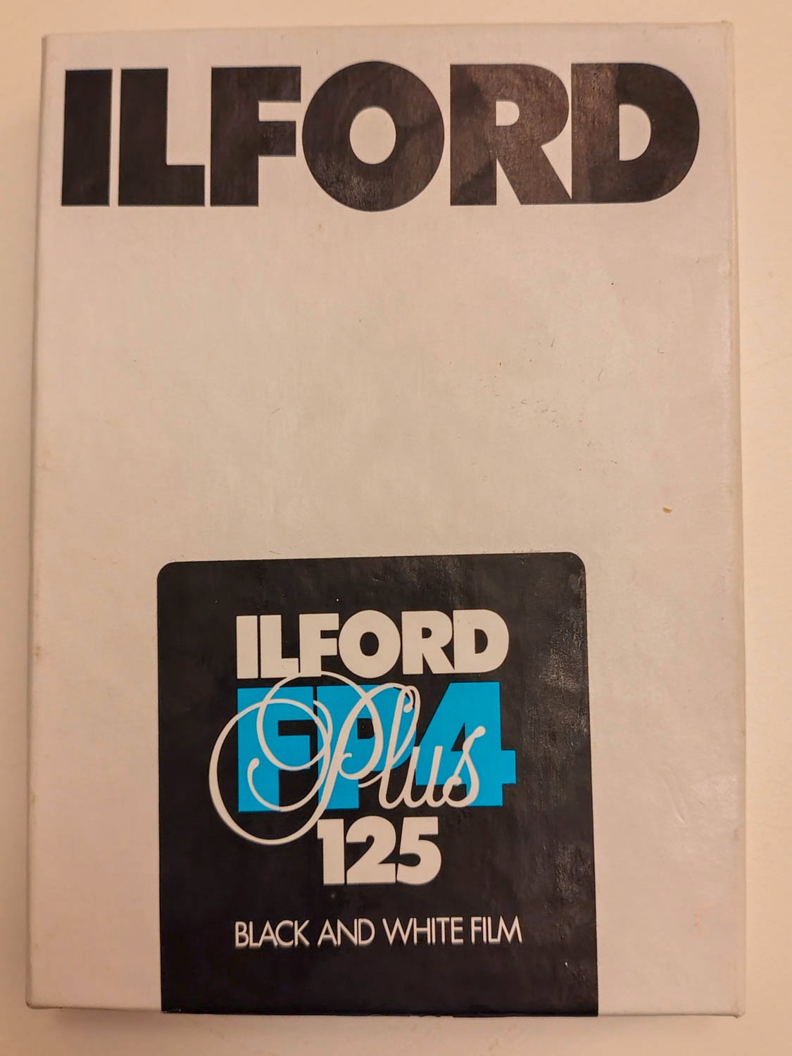 ILFORD FP4 Plus 4x5 le film argentique d'excellence pour des tirages d'art d'une netteté absolue