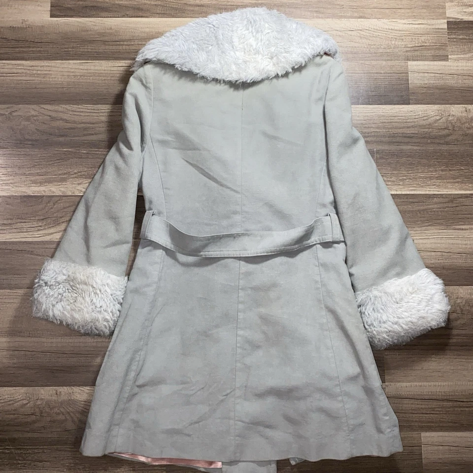 Abrigo vintage años 70 Penny Lane Davis de Boston imitación piel rosa satinado forro cinturón Foto 3 de 4