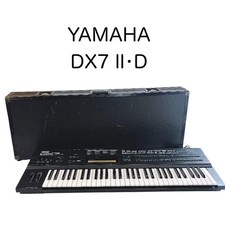Yamaha DX7 Synthesizer with Hard Case Used Musical Instrument Japan