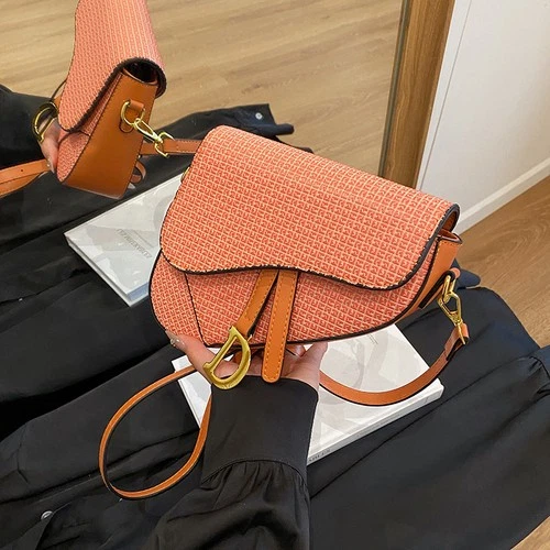 New Women Leather Shoulder Bags Underarm Bag Saddle Shape Pendant Crossbody Bag - Bild 49 von 51