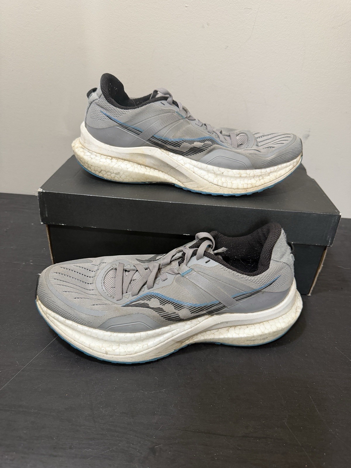 Size 9 - Saucony Tempus Gray- Pre Owned- Good Condition