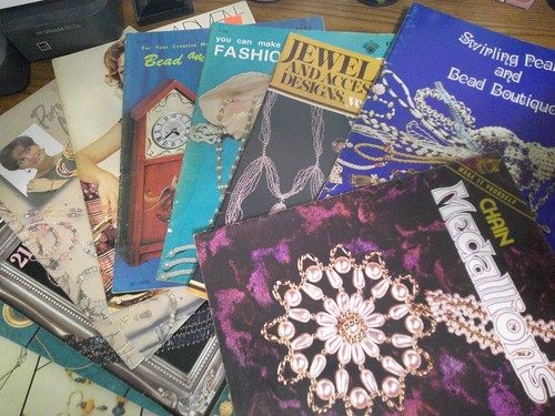 Large Lot of Vintage Jewelry & Accessories Beading Pattern Booklets all pictured