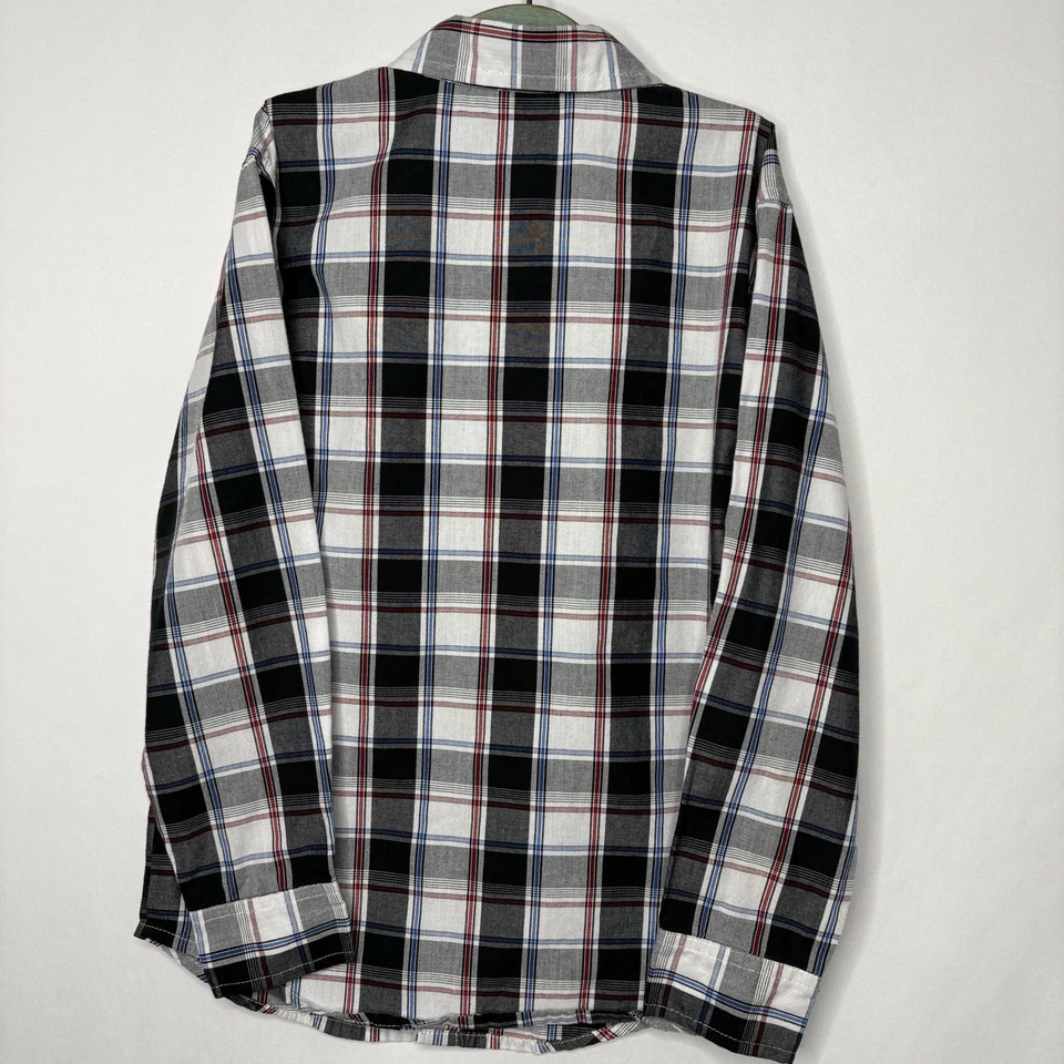IZOD 男孩常规 6/7 黑色红色白色格子长袖纽扣二手二手状况完好 — 第 4/4 张图片