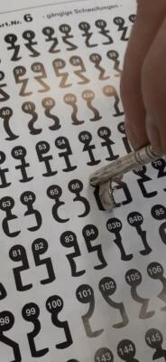 BÖRKEY,OVERHAM,ERREBI Zimmertürschlüssel -Toiletten - Keller- Bart Schlüssel Artikel Universal