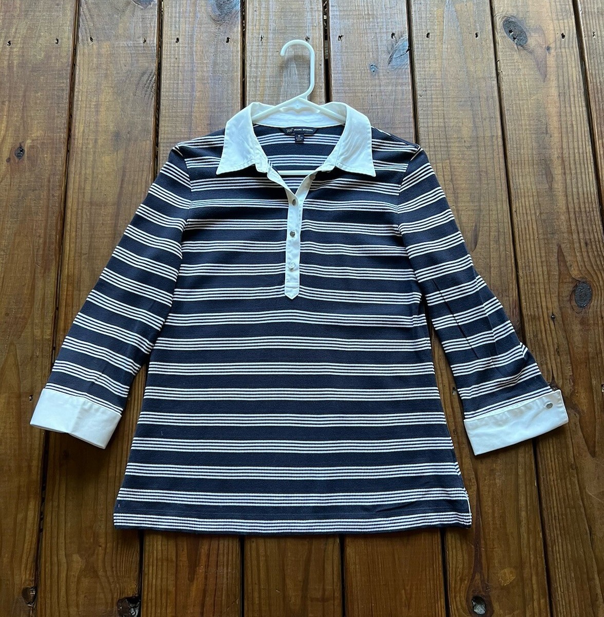 346 Brooks Brothers women's M navy blue and white stripe 3/4 sleeve henley  top