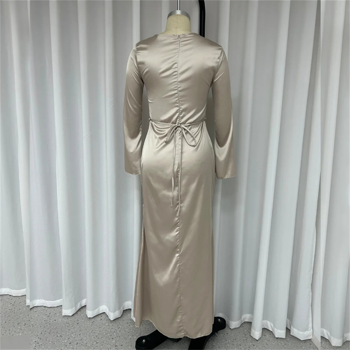0040~Long-sleeved Back Zipped Silk Dress main image 1