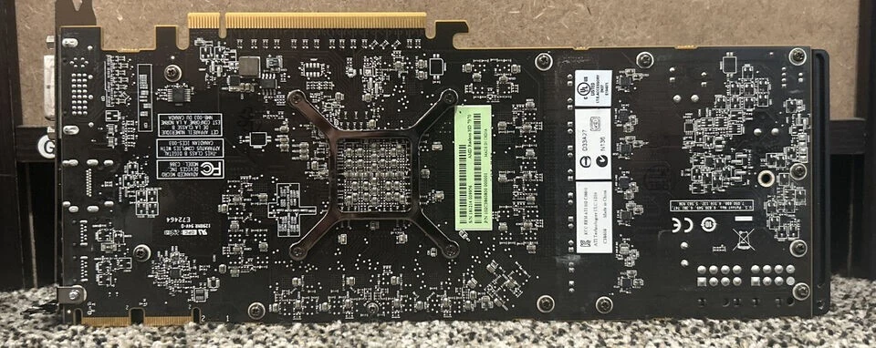 Diamond AMD Radeon HD 7970 3GB GDDR5 Graphics Card- HDMI, DVI, Mini Displayport - Image 2 of 3