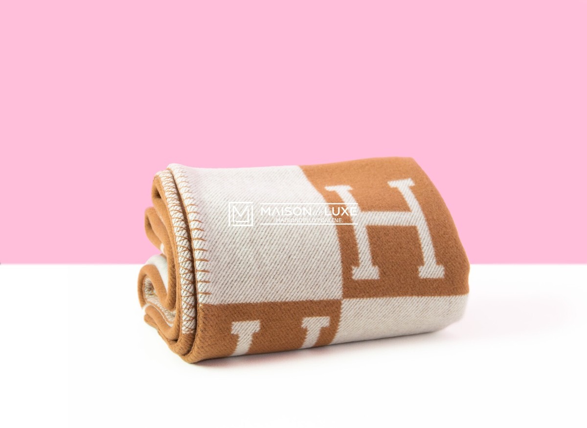 HERMES AUTHENTIC CLASSIC CAMEL BROWN ECRU WOOL CASHMERE AVALON