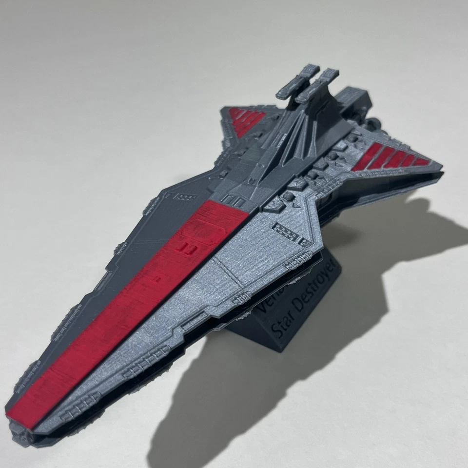 Star Wars Venator Star Destroyer Modelo Impreso en 3D con Marcas Pintadas y Soporte Foto 4 de 4