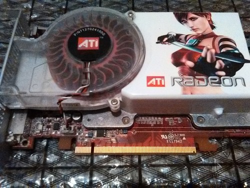 ATI Raedon Graphics Card X1900 XT PCIe 512mb Video Card P/N:71270241 - Picture 3 of 4