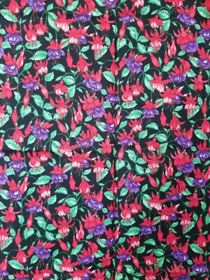 Hoffman International Fabric Les Jardins 33'' X 42'' Fuchsias Red & Purple Cotton