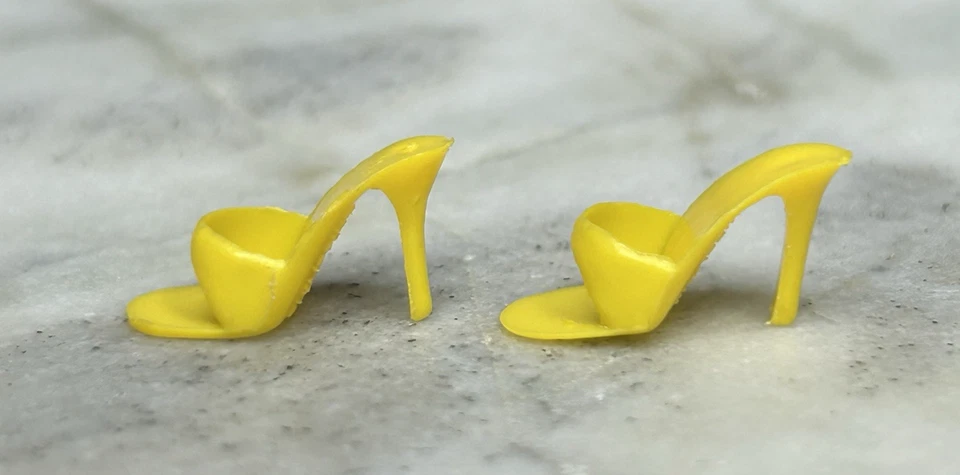Zapatos de colección *Barbie*: Mules amarillos ~ Tacones altos Era Superstar Filipinas años 80 Foto 4 de 4