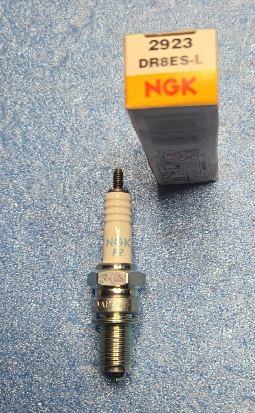 GENUINE NGK 2923 DR8ESL SPARK PLUG