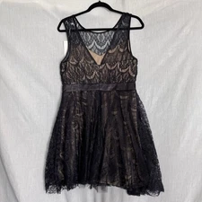 Tulips Black Lace Cocktail Dress Size 14 – New with Tag
