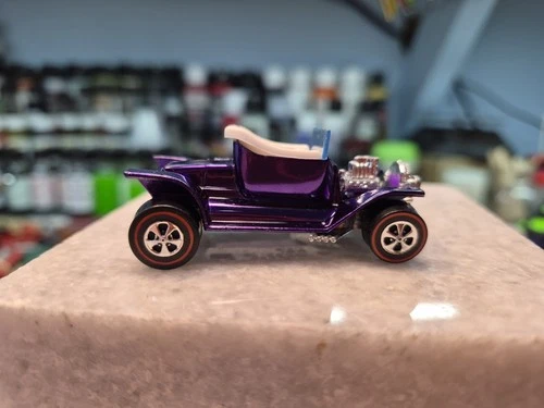 Hot Wheels Redline Restored Hot Heap Spectraflame Purple  White int. HK