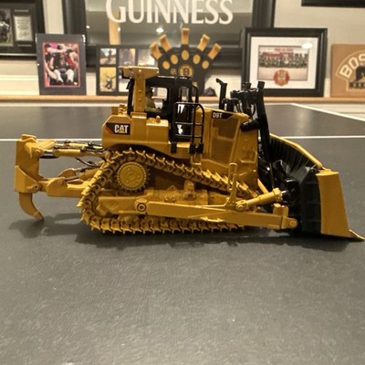 1/50 Cat Caterpillar D9T Track Dozer, High Line Series by Diecast Masters 85944