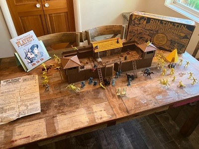 Vintage Marx Rin Tin Tin at Fort Apache #3627 Playset w/doubles & box