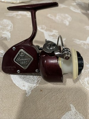 Vintage Shakespeare 2052 EC Ultralight spinning reel, Made in USA