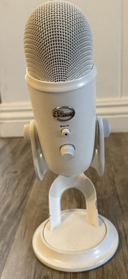 Logitech for Creators Blue Yeti Premium USB Gaming Microphone White Mist - READ