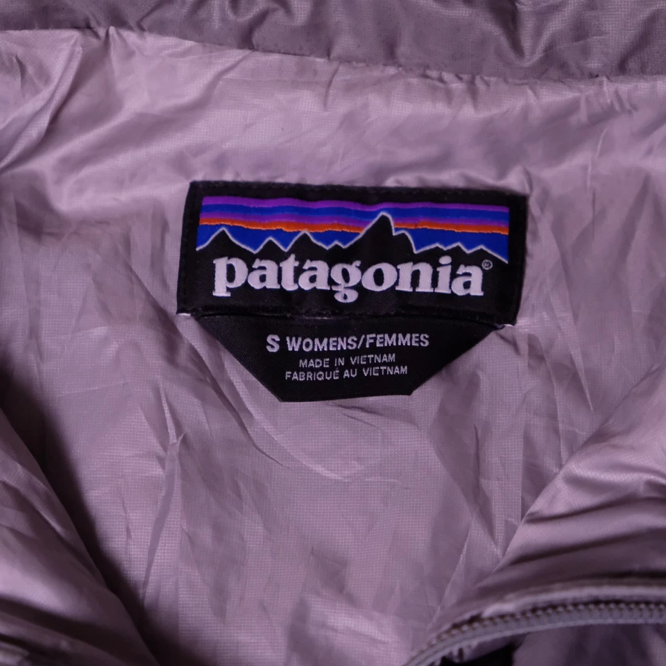 Women's Patagonia Silver Feather Gray Micro Nano Puff Zip Up Puffer Jacket Sz S - Image 3 of 4