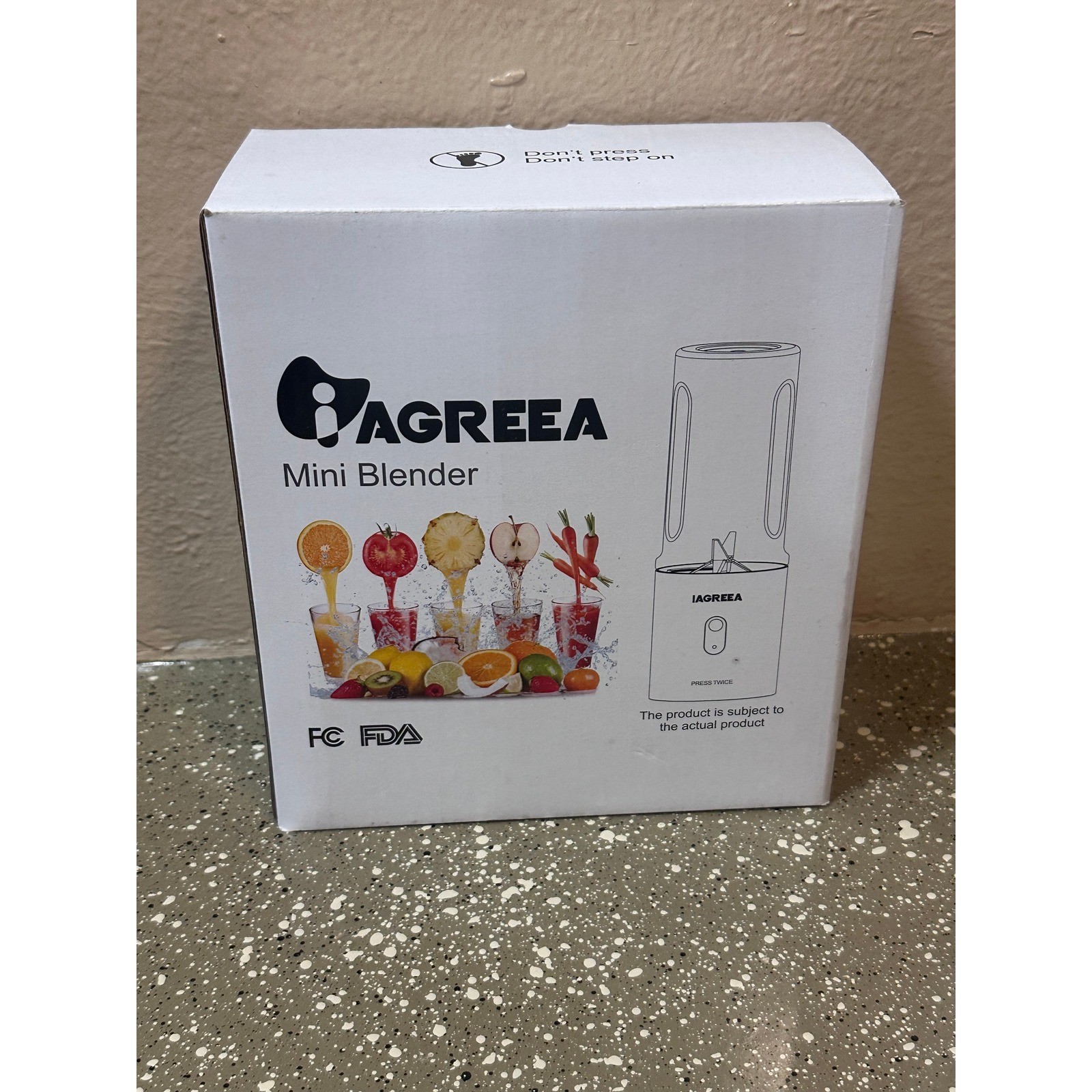 IAGREEA Mini Blender Portable Personal Size Smoothie Maker F