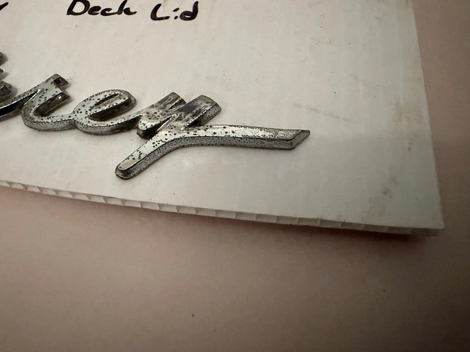 Mercury Monterey Monterey 1963 tapa maletero emblema cromo Foto 2 de 4