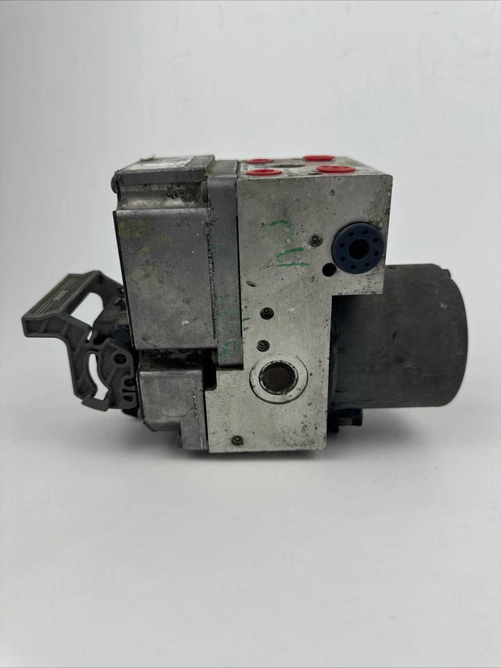 1999 2000 2001 2002 03 04 2005 Cadillac Deville Sevilla módulo de bomba abs 25738079 Foto 4 de 4