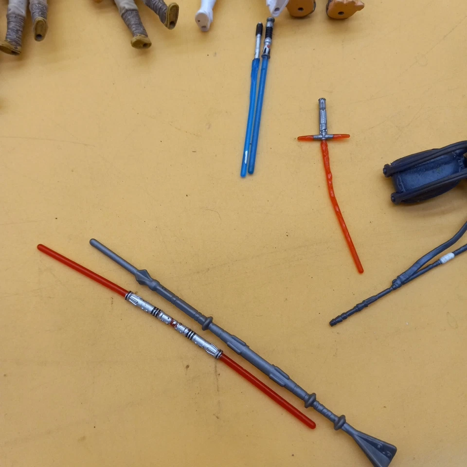 Lote de 17 figuras de acción Hasbro Star Wars de principios de la década de 2000’s Foto 2 de 4