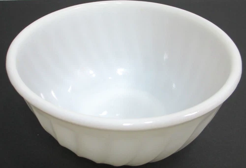 Vintage Anchor Hocking Fire King Glass Mixing Serving Bowl Swirl White 7" D