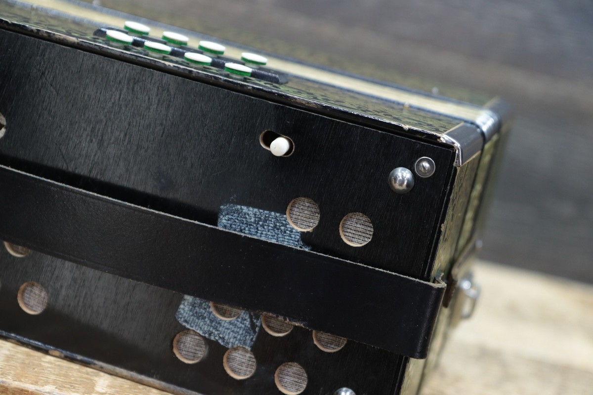 HOHNER.Vienna2915現行型配列Ｇ／C 上級者からプロ演奏の方用 HOHNER.Vienna2915現行型配列G／C 上級者からプロ演奏の方用