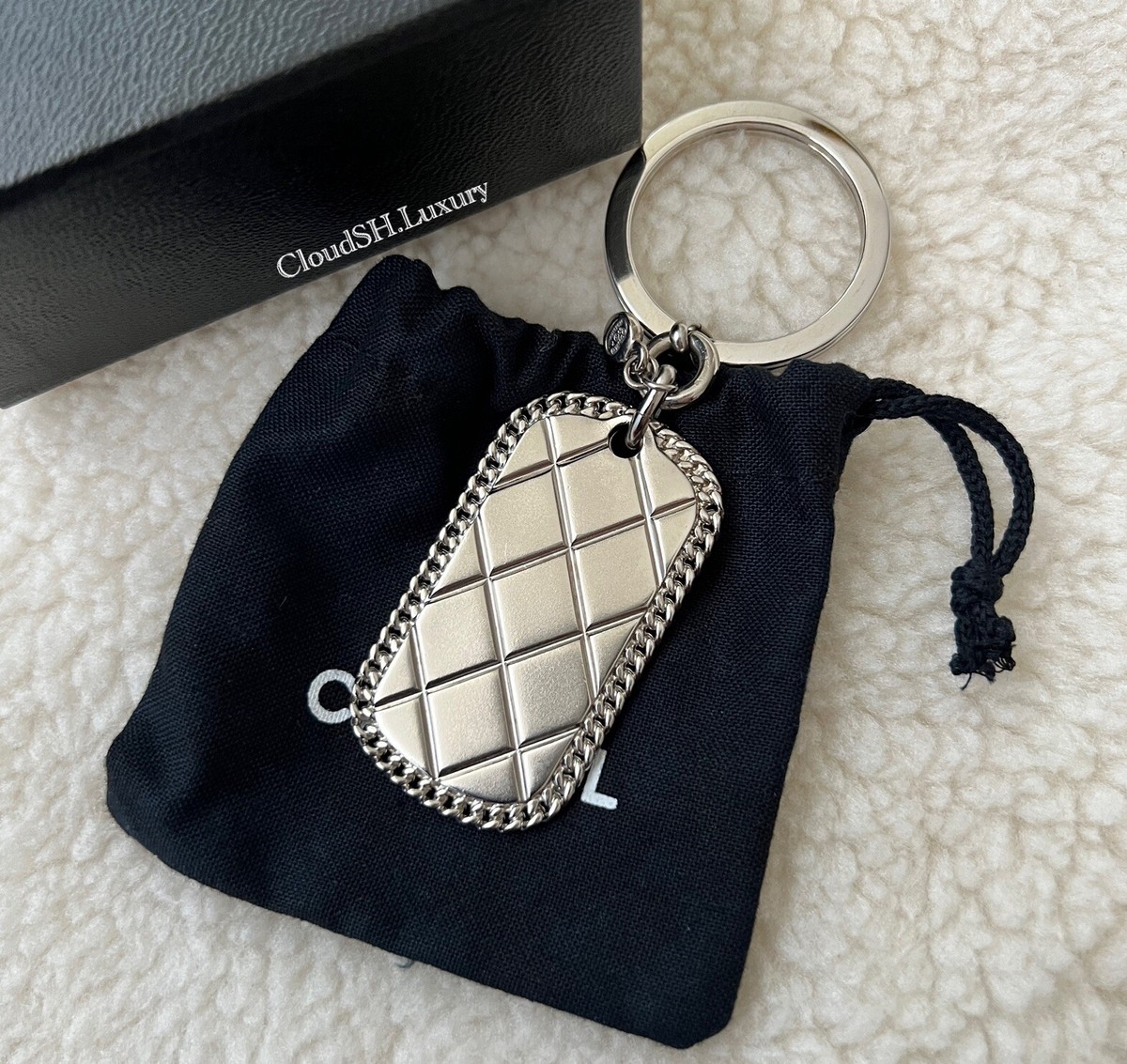 Auth Chanel CC Silver Plate Pendant Logo Keychain Keyring