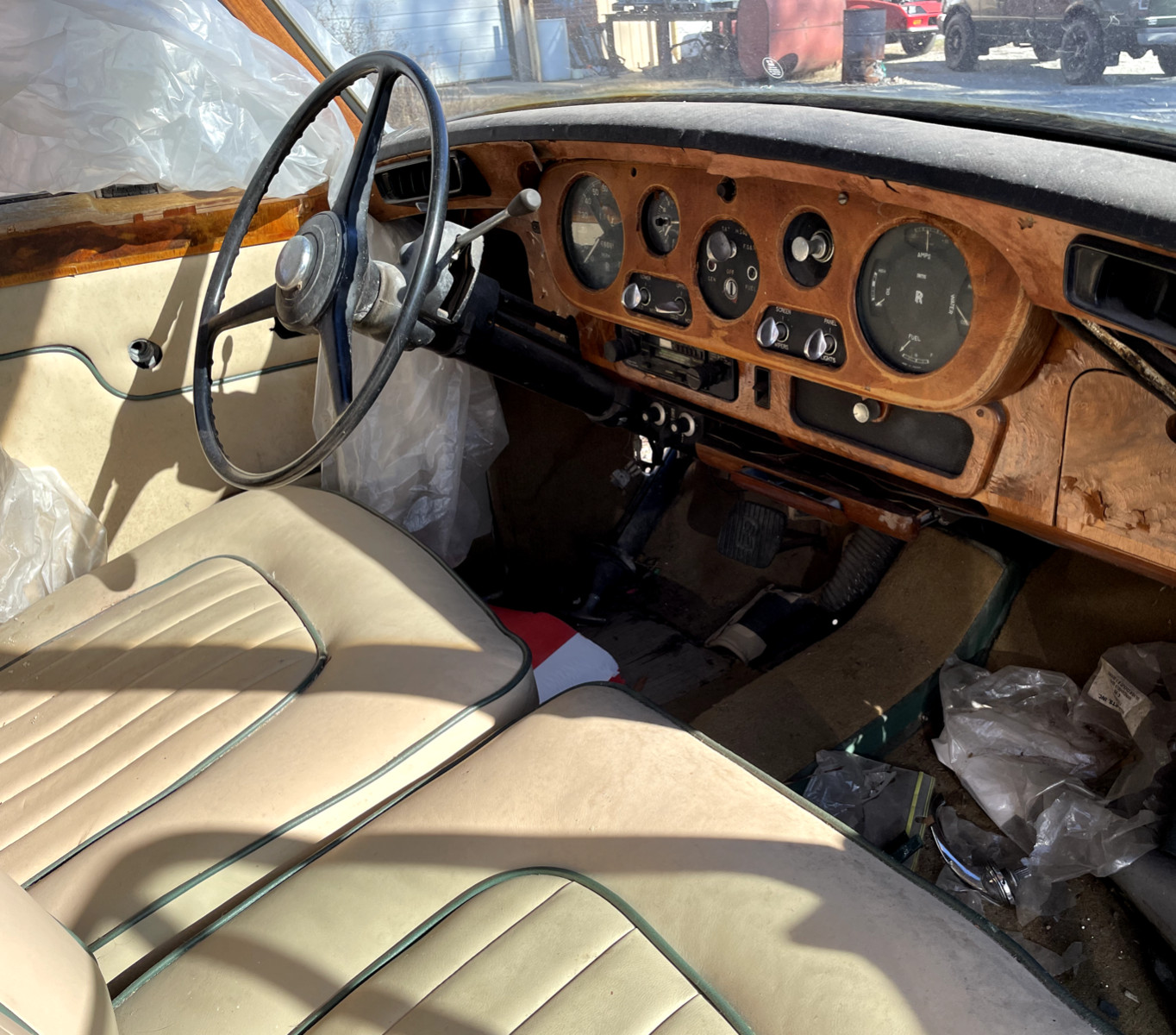 ROLLS ROYCE SILVER CLOUD BENTLEY HANDBOOK SLIDERS. WORLDS LARGEST USED INVENTORY
