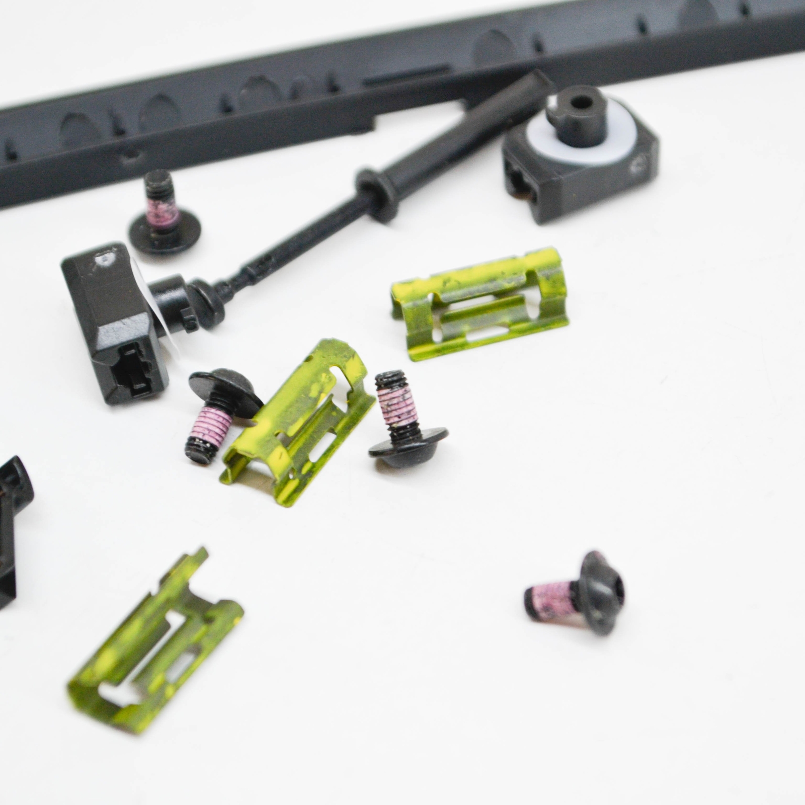 OEM Audi A7 Quattro Instrument Panel Dash-mount Hardware Kit  