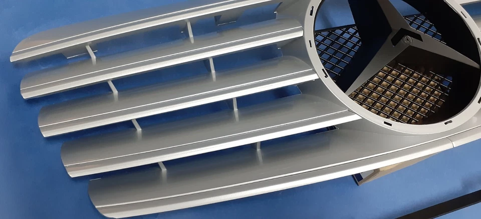 Parrilla delantera plateada para Mercedes Benz W208 1996-2002 CLK430 CLK320 CLK200 CLK230 Foto 4 de 4