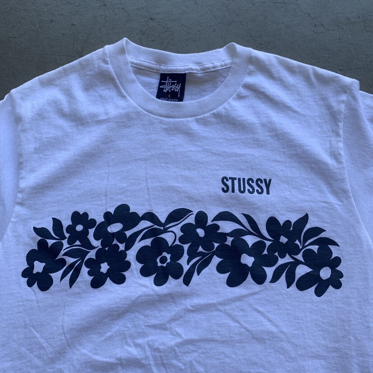 Vintage Stussy T Shirt Single Stitch Flowers Made in USA Vintage Stussy T Shirt Single Stitch Flowers Made in USA
