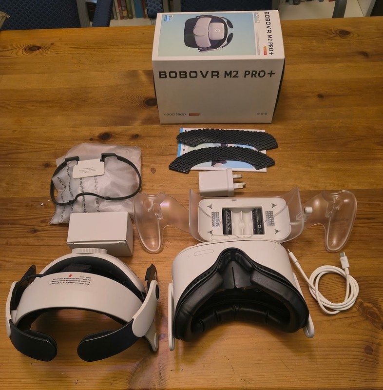 Meta Quest 2 + BOBOVR+ Battery And Headstrap + Charging Dock NO CONTROLLERS