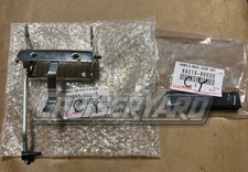 New Toyota Land Cruiser Fj80 Fzj80 Upper Hatch Handle 69090-60010 New Toyota Land Cruiser Fj80 Fzj80 Upper Hatch Handle 69090-60010