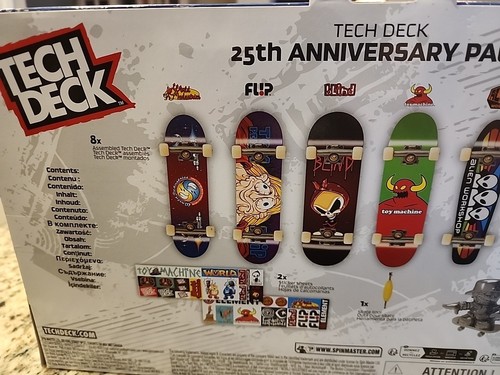 Tech Deck 6067138 Confezione da 8 tastiere 25° anniversario con personaggio esclusivo - Foto 6 di 7