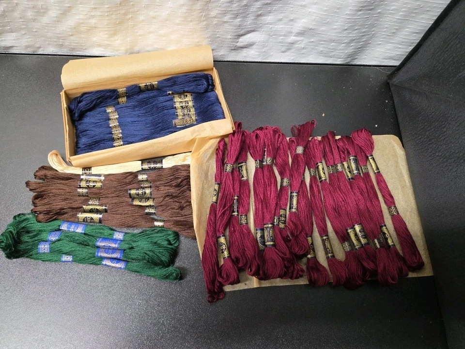Vintage DMC 25 Embroidery Floss Lot of 38 + Full Skeins Assorted Colors Mouline - Image 2 of 4