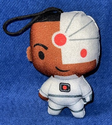 Kuscheltier TM &   DC Comics / Mc Donalds Cyborg (2)