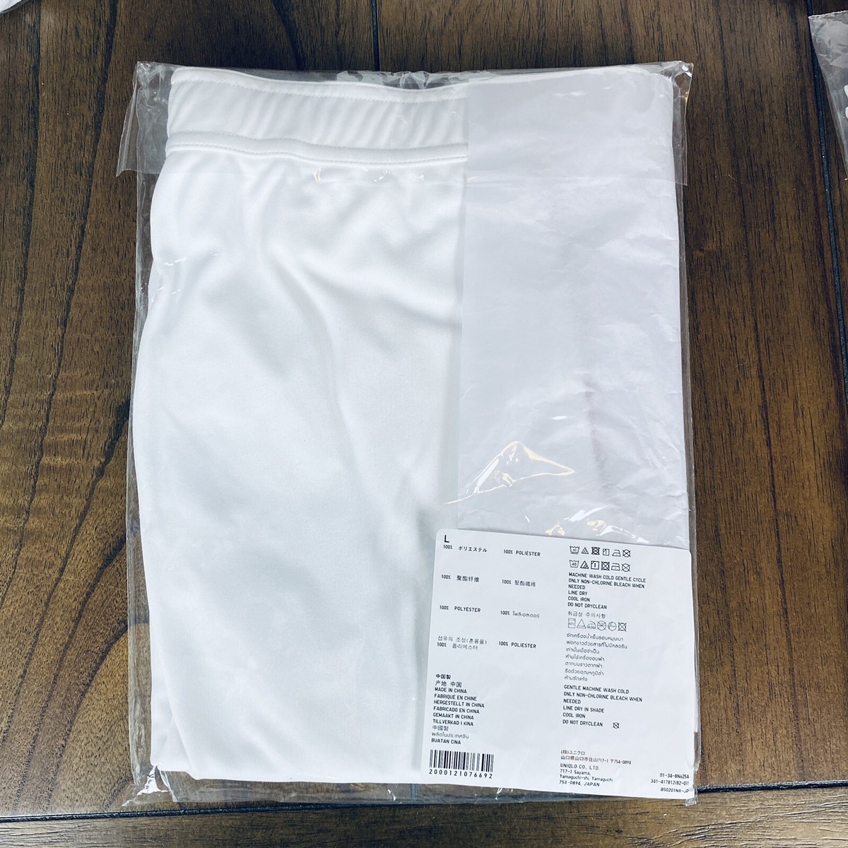 UNIQLO RF WEAR WIMBLEDONモデル(上下セット) Lサイズ UNIQLO RF WEAR WIMBLEDONモデル(上下セット) Lサイズ