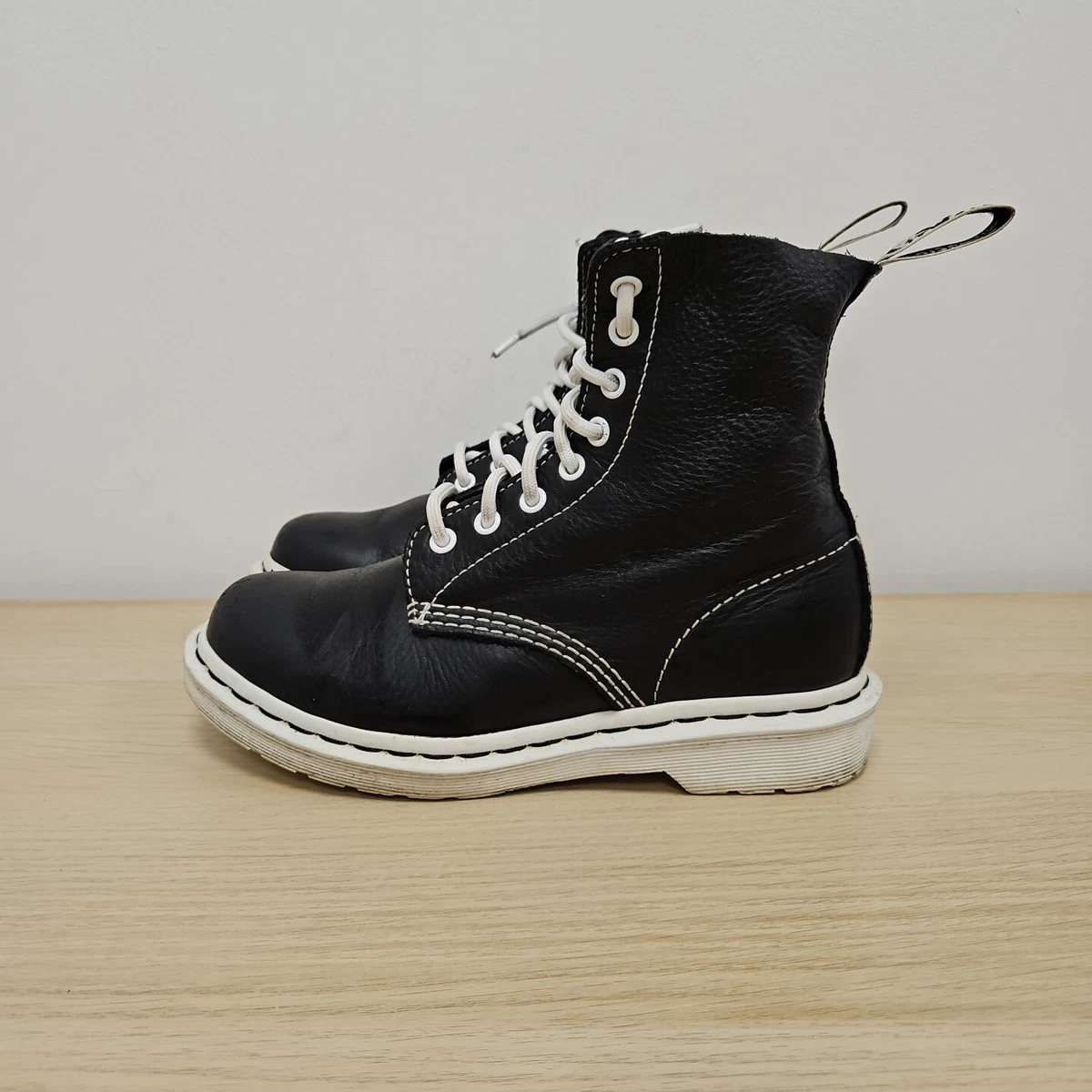 Soft leather dr hotsell martens size 5